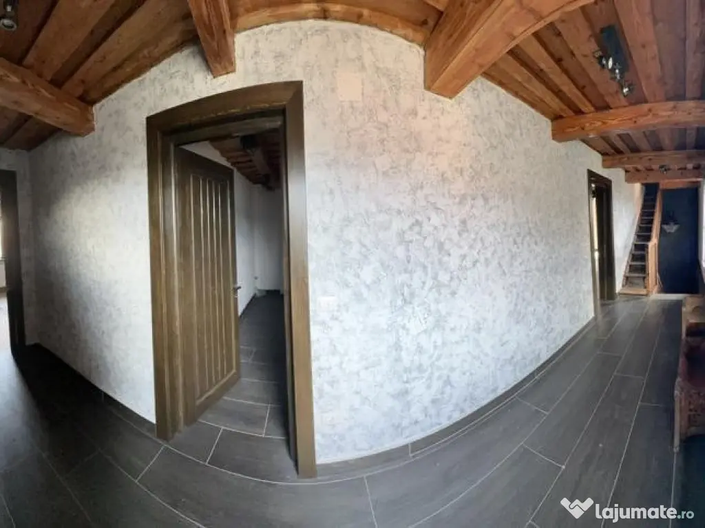 Spatiu comercial (Casa 6 camere) , zona centrala, 235mp, Rad