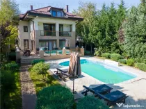 Vila de Lux cu Piscina, Acces direct la Lac si Vedere Panora