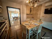 Vila de Lux cu Piscina, Acces direct la Lac si Vedere Panora 