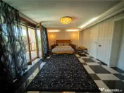 Vila de Lux cu Piscina, Acces direct la Lac si Vedere Panora 