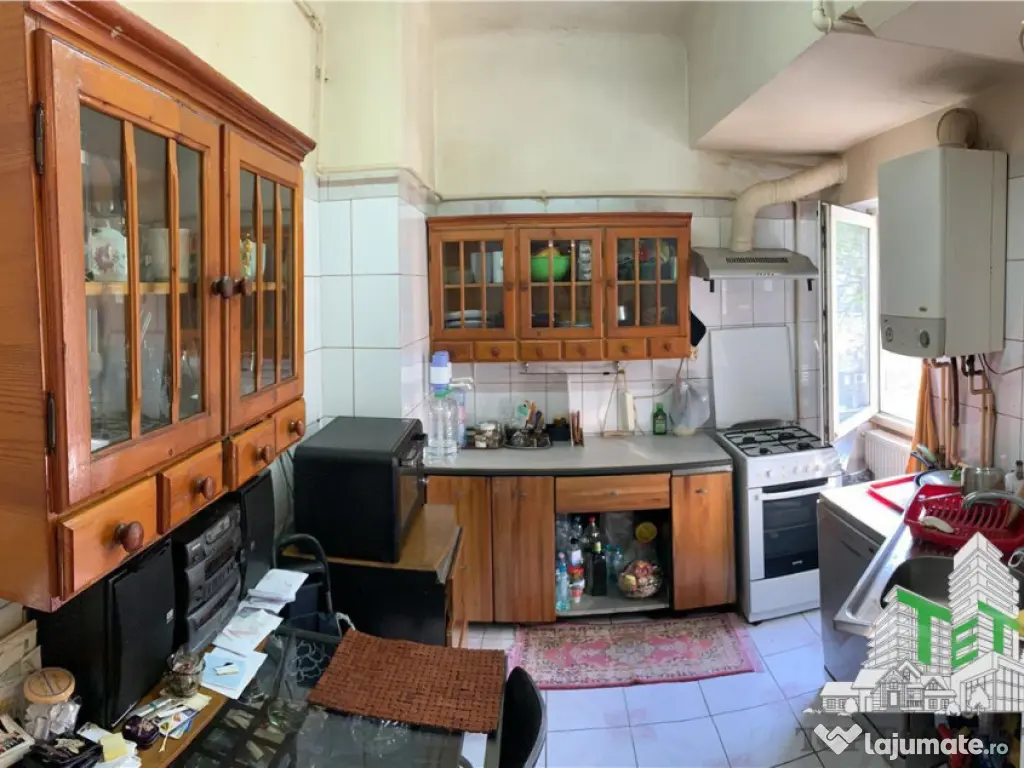 Apartament 4 camere zona Universitate