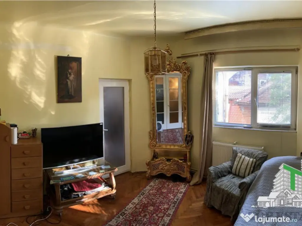 Apartament 4 camere zona Universitate