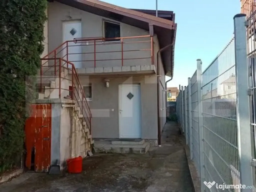 Casa de vanzare, 3 camere, 92 mp, zona Baritiu