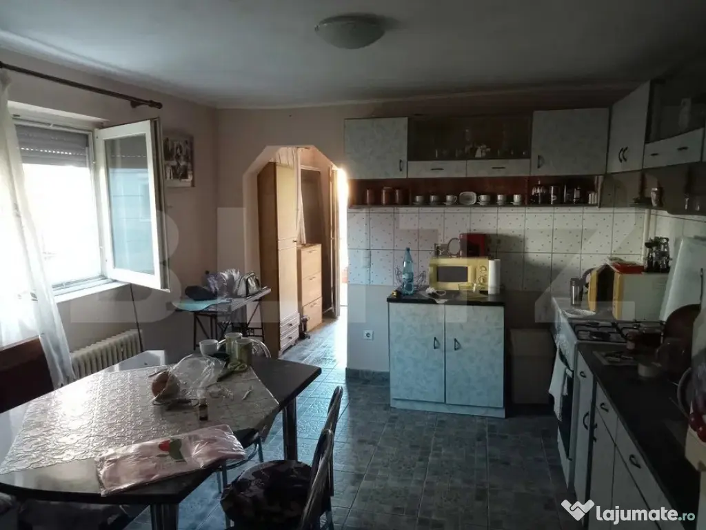 Casa de vanzare, 3 camere, 92 mp, zona Baritiu