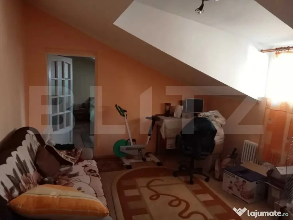 Casa de vanzare, 3 camere, 92 mp, zona Baritiu