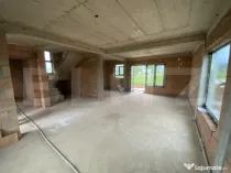 Casa de vanzare semifinisata