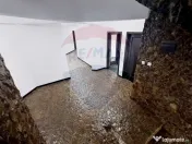 Pensiune Eselnita / 16 camere / Teren - 1448 mp / Ponton 