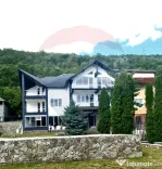 Pensiune Eselnita / 16 camere / Teren - 1448 mp / Ponton