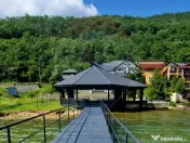 Pensiune Eselnita / 16 camere / Teren - 1448 mp / Ponton 