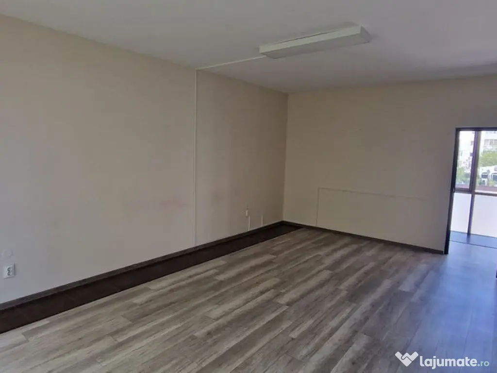 Spatiu comercial ideal activitati liberale.