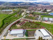 Hala industrială cu teren 10.495 mp – potențial super...