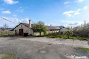Hala industrială cu teren 10.495 mp – potențial super... 