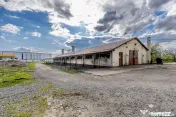 Hala industrială cu teren 10.495 mp – potențial super... 