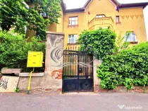 Apartament in imobil interbelic, str. Emil Racovita