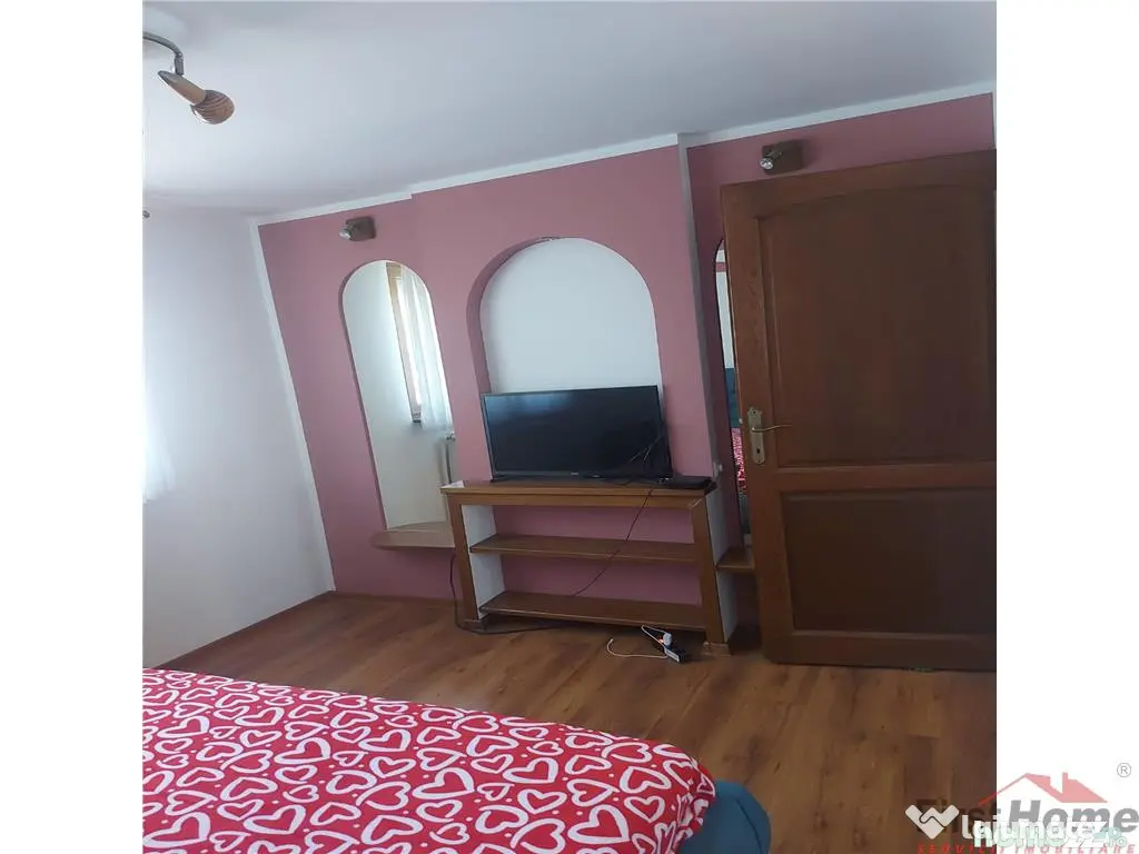 Apartament 2 camere de , etaj 3 / 3 zona Penny Obor