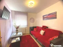 Apartament de vanzare, cu 3 camere, 48 mp, zona cetate