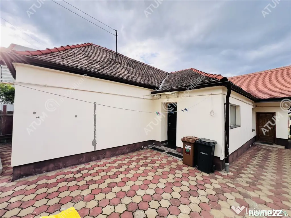 Casa individuala 4 camere si teren de 395 mp zona Trei Steja