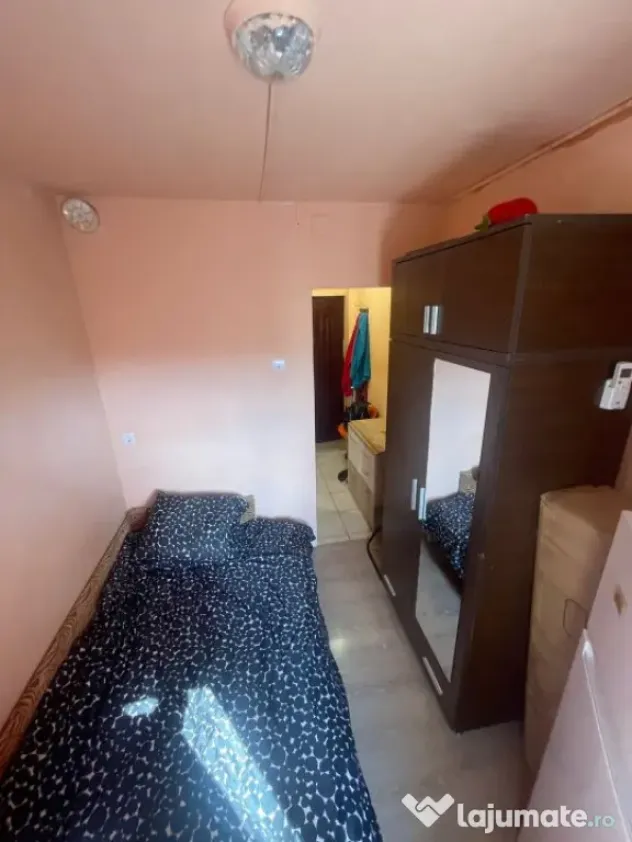 Camera de camin, de vanzare, 13,64 mp, zona Valea Rosie