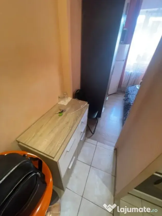 Camera de camin, de vanzare, 13,64 mp, zona Valea Rosie