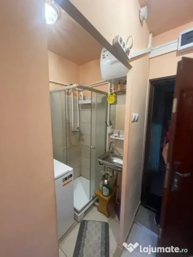 Camera de camin, de vanzare, 13,64 mp, zona Valea Rosie