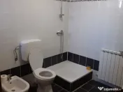 Casa insiruita, 2 dormitoare, garaj, Sanmartin. 120 000 E... 