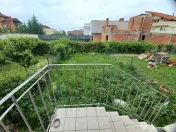 Casa insiruita, 2 dormitoare, garaj, Sanmartin. 120 000 E... 