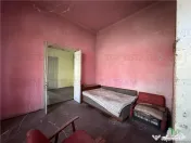 Casa cu farmec istoric, perfecta pentru un proiect de restau 