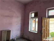 Casa cu farmec istoric, perfecta pentru un proiect de restau 