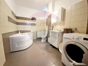 CHIRIE - Casă 4 camere , curte , zona LPS 