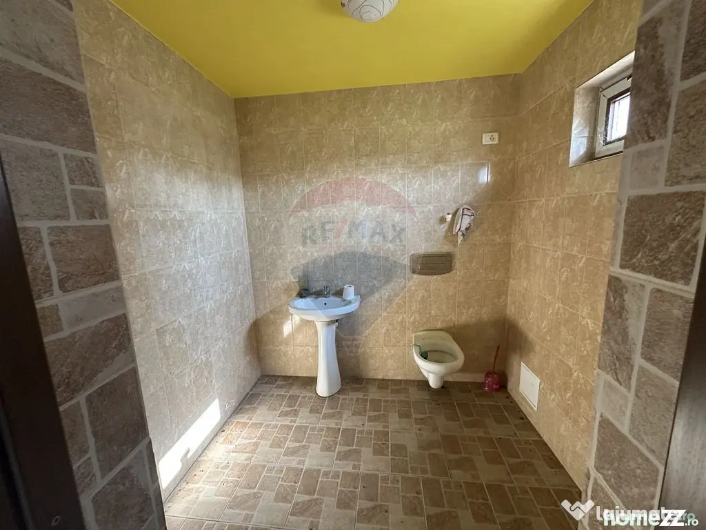 Casă sau Spatiu Dumbraveni langa DN E85