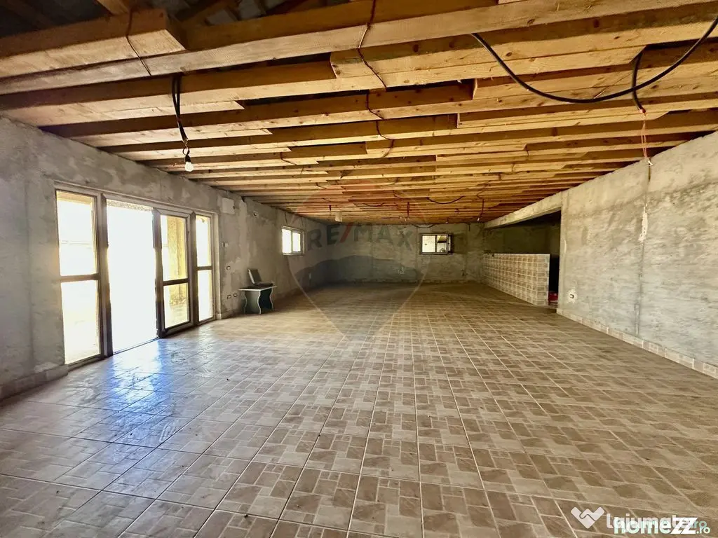 Casă sau Spatiu Dumbraveni langa DN E85