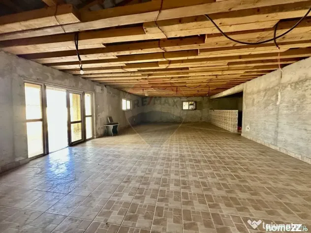 Casă sau Spatiu Dumbraveni langa DN E85