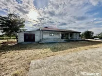 Casă sau Spatiu Dumbraveni langa DN E85