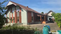 Vand proprietate in Deva. zona Ceangai, compusa din 2 case de locuit,