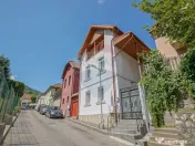 Casă falnică, curte individuală, langă Piața Unirii,... 