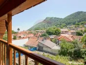 Casă falnică, curte individuală, langă Piața Unirii,... 