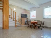 Casă falnică, curte individuală, langă Piața Unirii,... 