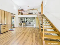 Casa compusa din doua apartamente, de vanzare, cu 8 camere,