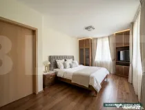 Casă individuală cu compartimentare generoasă, în zo