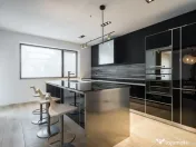 IANCU NICOLAE - COMPLEX TRAIAN, VILA 400 MP TOTAL, LOT 750 M 