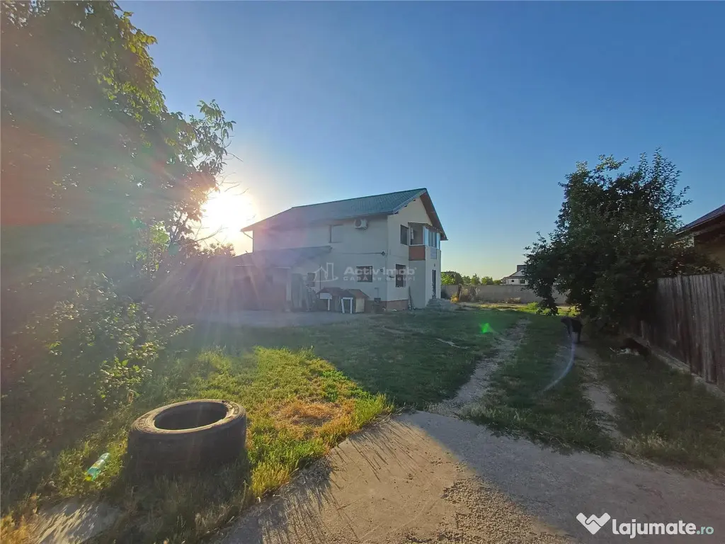 5 camere - 3 bai - 200 mp utili - teren 920 mp - Domnesti -