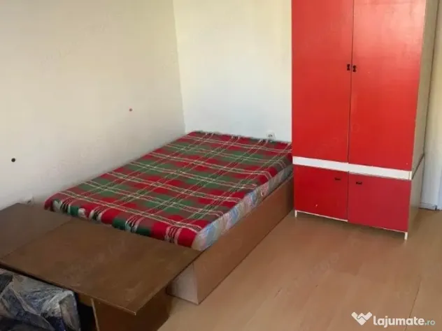 1 camera in zona Lipovei