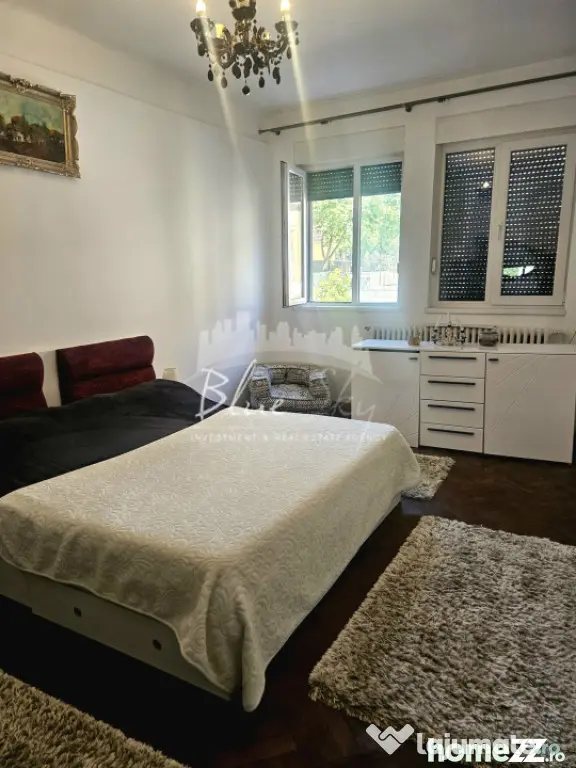 Apartament 2 camere + pod amenajat, situat pe Str. Ștefan c