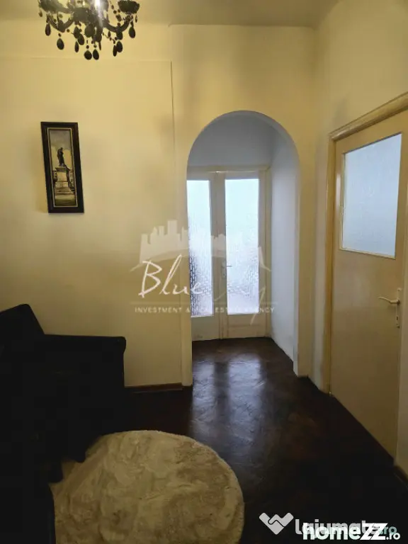 Apartament 2 camere + pod amenajat, situat pe Str. Ștefan c