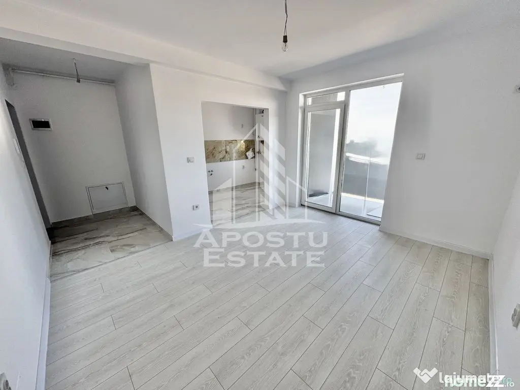 Apartament cu 2 camere, bucatarie separata disponibil imediat - Giroc (Timis)