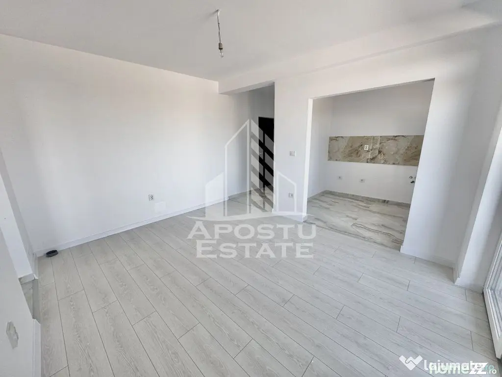 Apartament cu 2 camere, bucatarie separata disponibil imediat - Giroc (Timis)