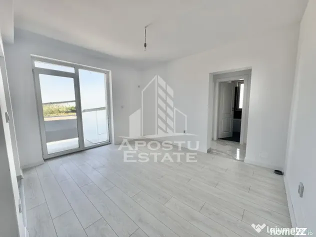 Apartament cu 2 camere, bucatarie separata disponibil imediat - Giroc (Timis)