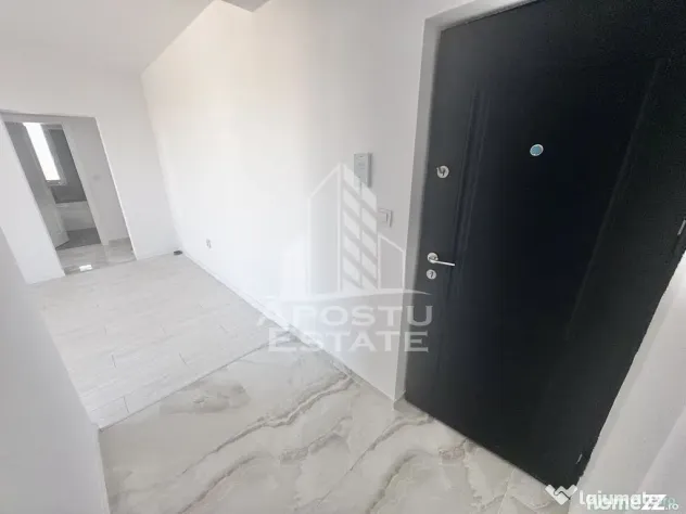 Apartament cu 2 camere, bucatarie separata disponibil imediat - Giroc (Timis)