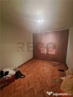 RECO Apartament cu 3 camere, decomandat, etaj1 in Balc