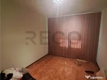 RECO Apartament cu 3 camere, decomandat, etaj1 in Balc